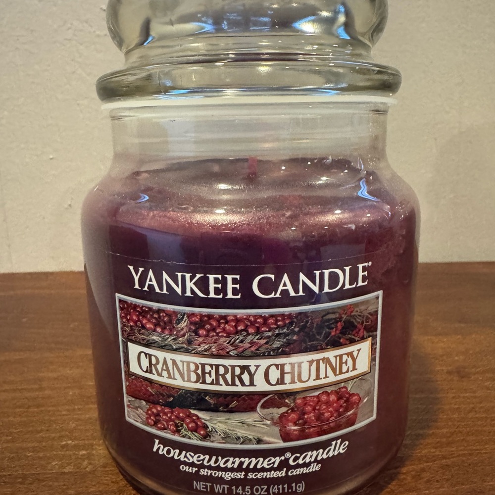 Yankee Candle Cranberry Chutney Scented Candle Black Brands 14.5 oz … NEW